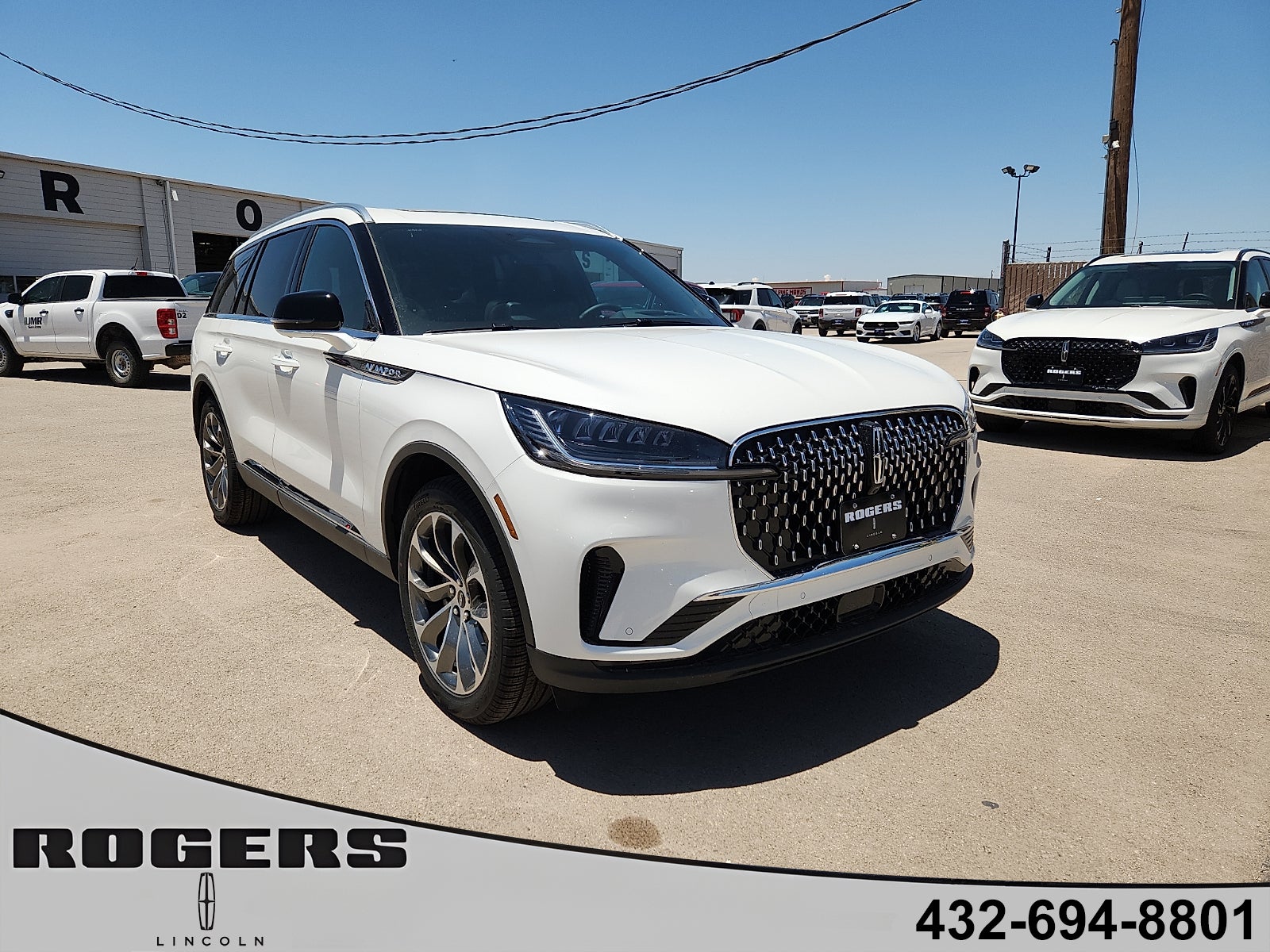 2026 Lincoln Aviator Reserve in Pristine White Metallic Tri-Coat — front three-quarter view