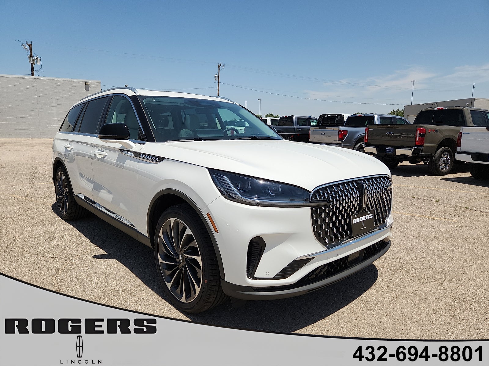 2026 Lincoln Aviator Reserve in Pristine White Metallic Tri-Coat — front three-quarter view