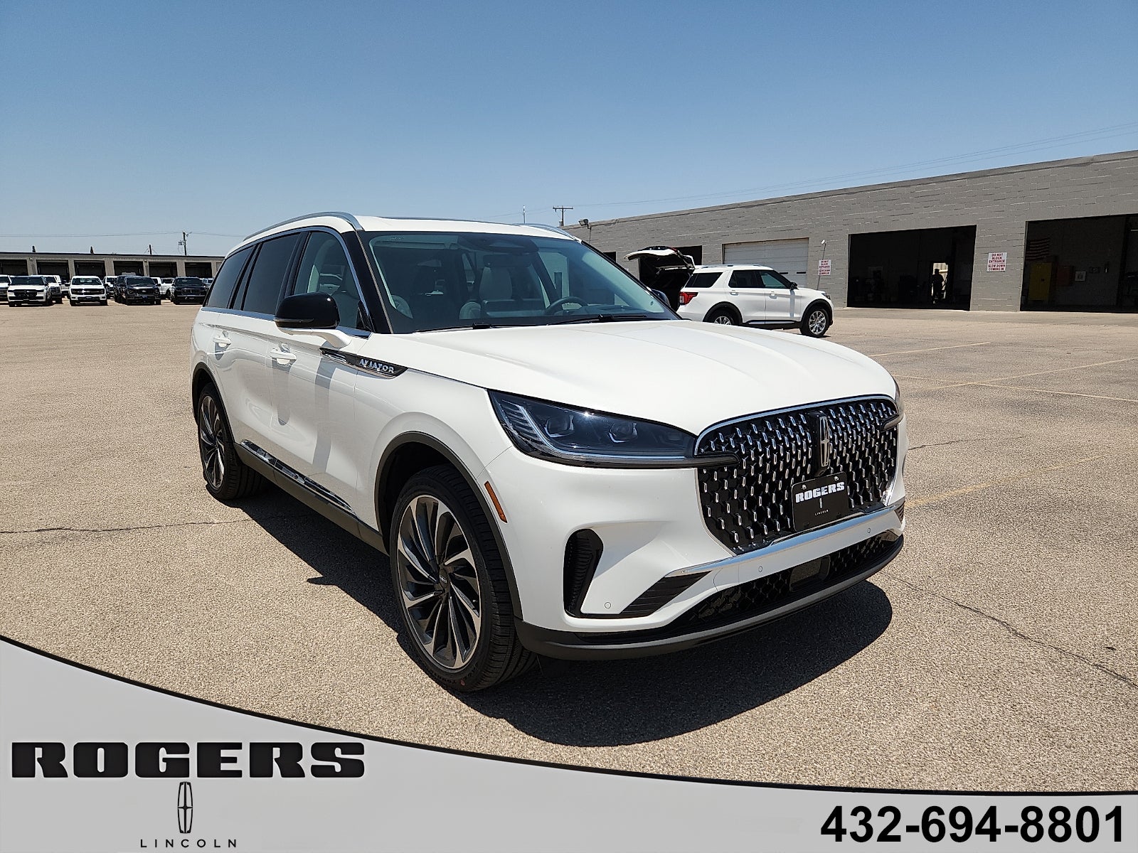 2026 Lincoln Aviator Reserve in Pristine White Metallic Tri-Coat — front three-quarter view