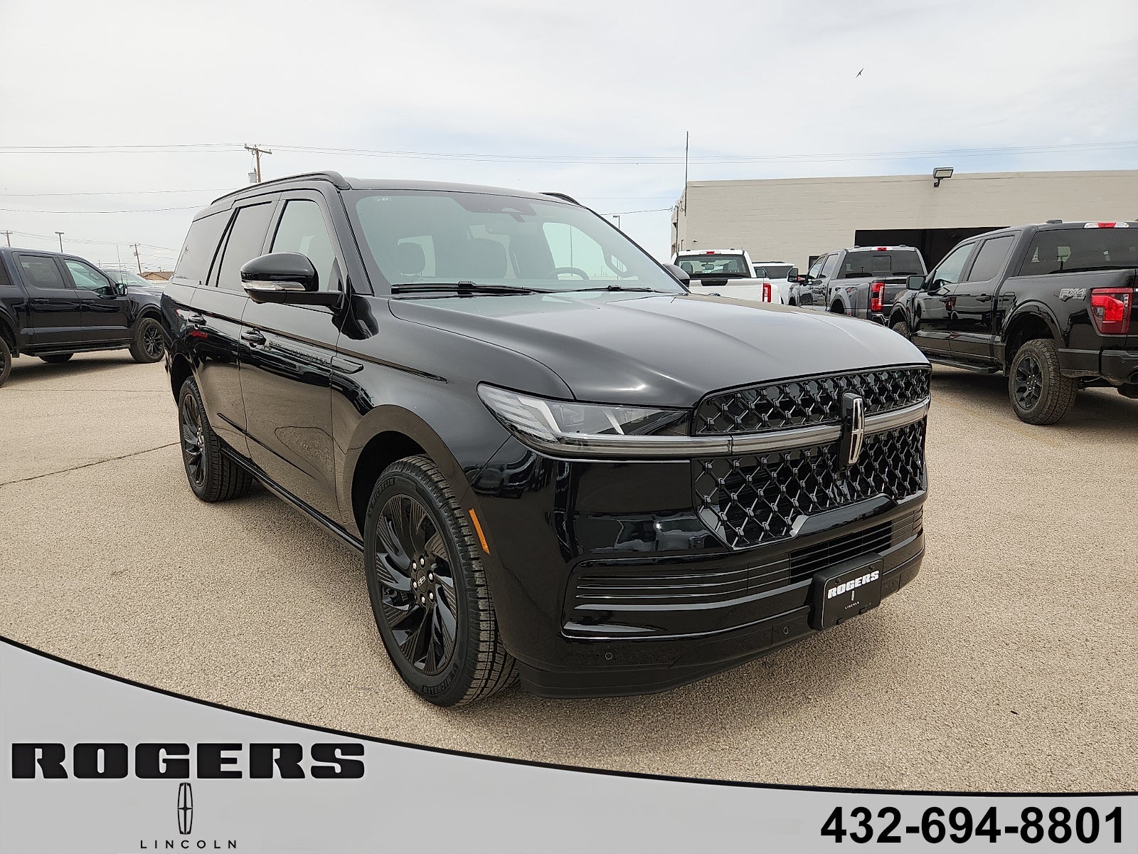 2026 Lincoln Navigator Reserve in Infinite Black Metallic — front three-quarter view
