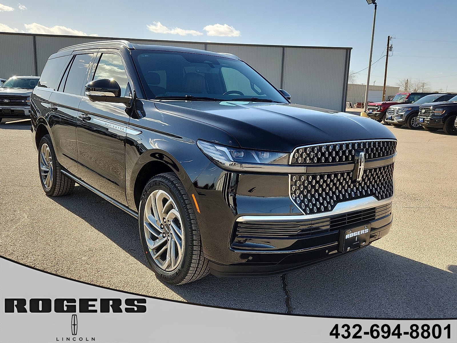 2026 Lincoln Navigator Reserve in Infinite Black Metallic — front three-quarter view