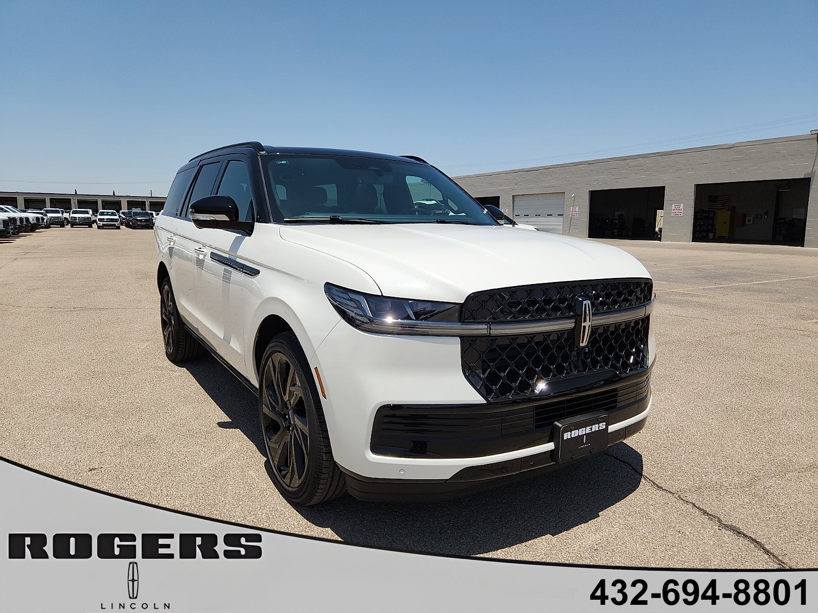 2027 Lincoln Navigator Black Label in Pristine White Metallic Tri-Coat — front three-quarter view