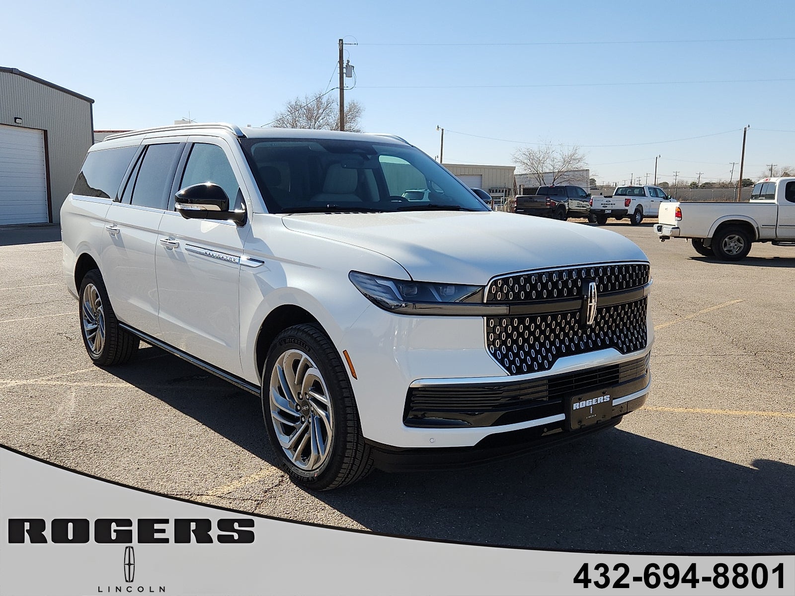 2026 Lincoln Navigator L Reserve in Pristine White Metallic Tri-Coat — front three-quarter view