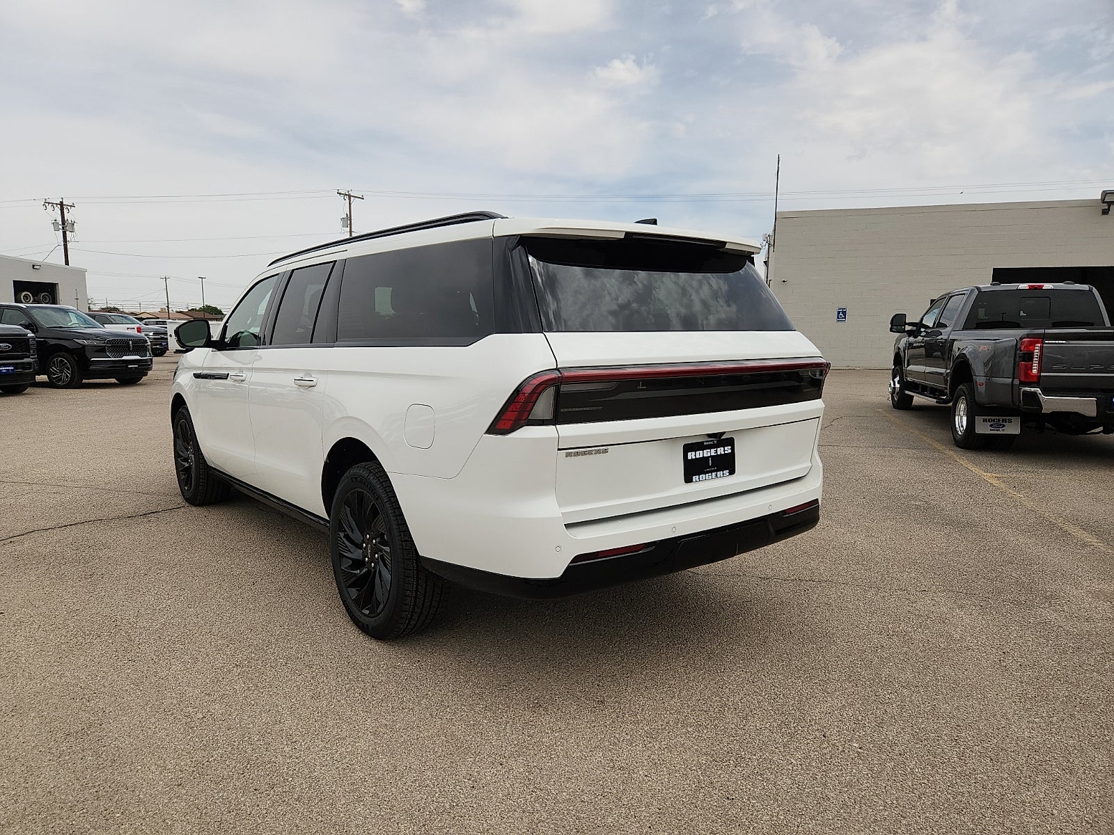 2026 Lincoln Navigator L — detail view