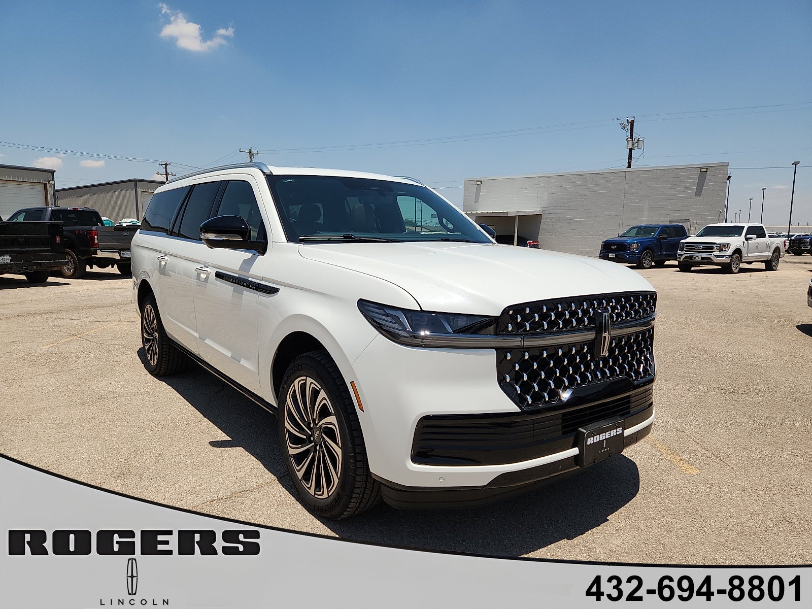 2027 Lincoln Navigator L Black Label in Pristine White Metallic Tri-Coat — front three-quarter view