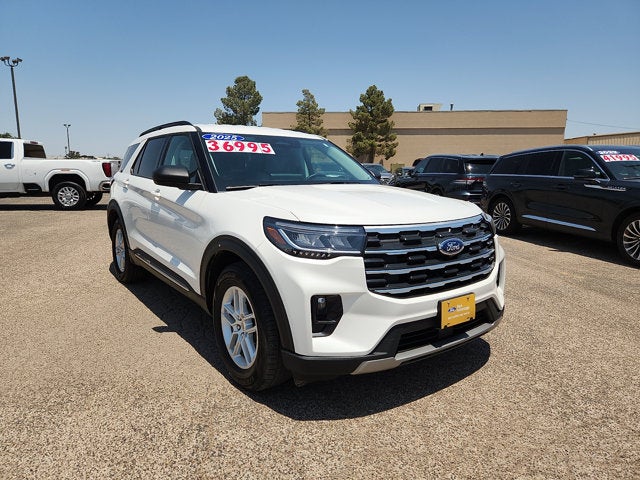 2025 Ford Explorer Active in Star White Metallic Tri-Coat — front three-quarter view