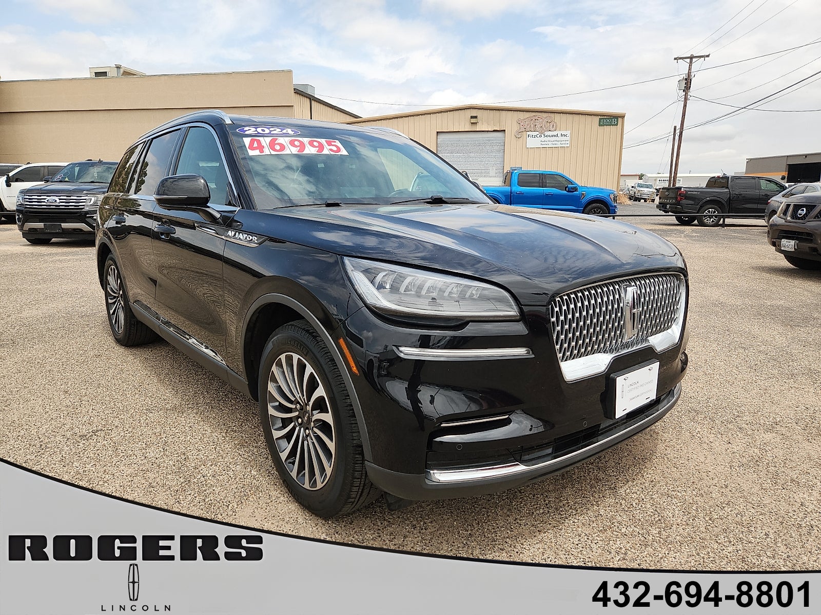 2024 Lincoln Aviator Reserve in Black Metallic — front three-quarter view